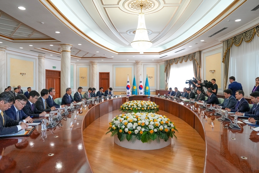 Minister of Foreign Affairs Park Jin Meets with Kazakhstan’s Minister of Foreign Affairs and Minister of Energy (May 31)